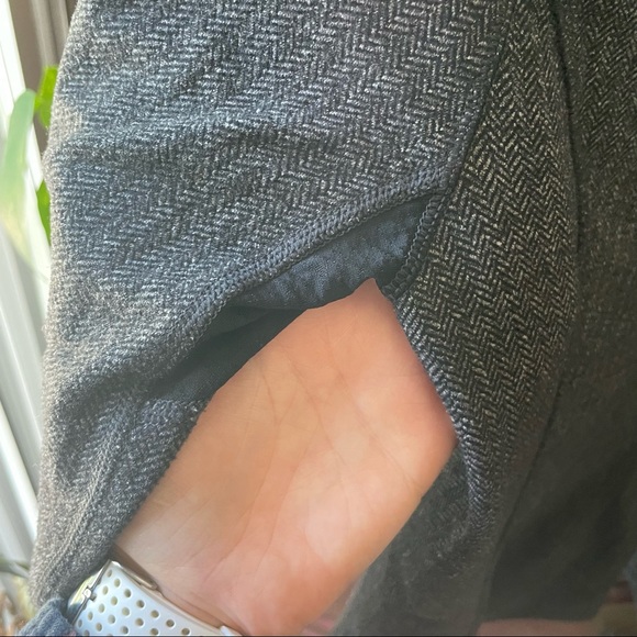 Lululemon Think Fast 1/4 zip - Picture 14 of 14